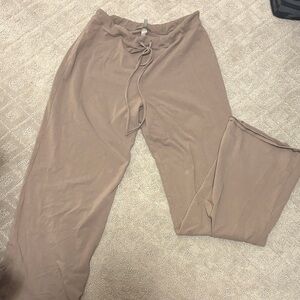 SKIMS wide leg sweatpants